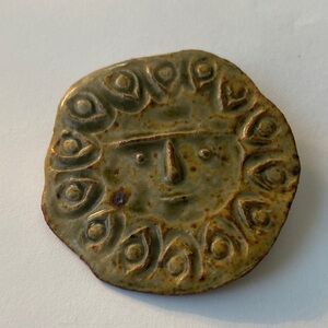 Solveig pottery rare vintage 60s sun ☀️ god Artisan pottery brooch